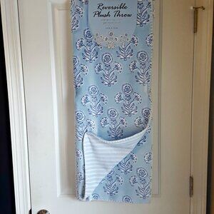 NEW! LUXURY PLUSH FRENCH FARMHOUSE THROW BLANKET